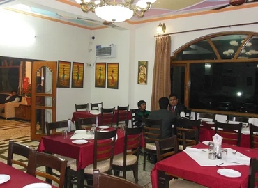  Conference room in Agra, Taj East Gate Rd (282001) - 4 | MatchOffice.com