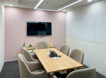 10 m² Shared workspace  in Noida, Regus Tower (201305) - 2 | MatchOffice.com