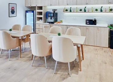 10 m² Serviced office in Noida, Regus Tower (201305) - 5 | MatchOffice.com