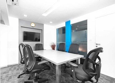 10 m² Coworking space  in Mumbai Central, Juhu Tara Road (400049) - 2 | MatchOffice.com