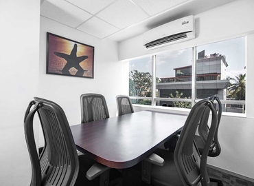 10 m² Shared workspace  in Mumbai Central, Juhu Tara Road (400049) - 5 | MatchOffice