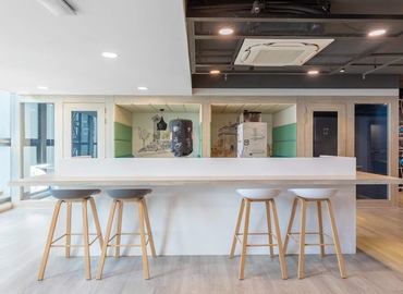 Virtual office space in Ahmedabad, 1107 -114 A wing Ratnakar Nine Square  (380015) - 5 | MatchOffice