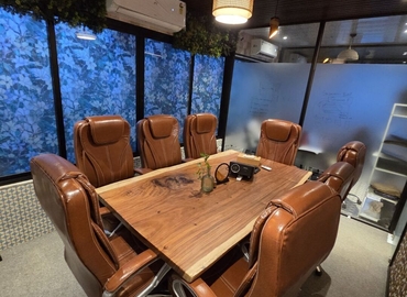  Conference room in Mumbai Central, 4RRM+H44 (400053) - 1 | MatchOffice.com