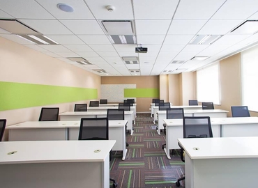 3500 m² Business space in Gurgaon, Block Two (122018) - 5 | MatchOffice.com