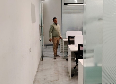 859 m² Coworking space  in Noida, Gaur Chowk (201009) - 2 | MatchOffice.com