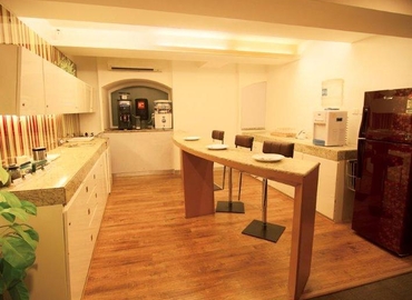 30 m² Business space in Mumbai Central, Ismail Building (400001) - 5 | MatchOffice