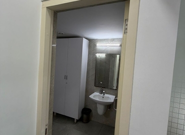 Office Street No. 676 700161 Kolkata
