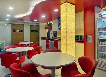 200 m² Business park in Mumbai Central, Empire Industries Ltd. (400013) - 1 | MatchOffice.com