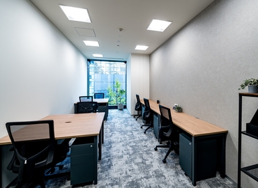 Office 1 104-0031 Tokyo Chuo