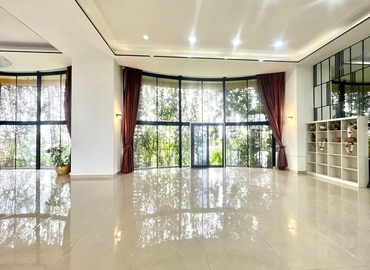 Office Tonle Sap Street 191 12101 Phnom Penh