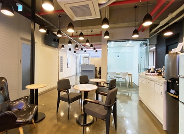 16 m² Serviced office in Seoul, 3F/4F (06109) - 1 | MatchOffice