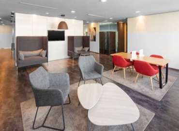 55 m² Shared workspace  in Seoul, 27F West CENTER (06242) - 3 | MatchOffice.com