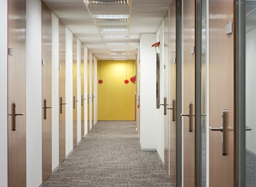 1654 m² Business space in Macau, Level 20 AIA Tower (%[postal_code]) - 2 | MatchOffice.com