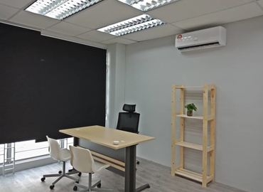 200 m² Business park property available to rent in Johor Bahru, 34-01 jalan molek 1/28 (81100) - 0 | MatchOffice.com