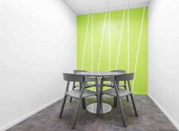 55 m² Conference room in Muntinlupa City, 9/F Filinvest One Building (1781) - 9 | MatchOffice.com