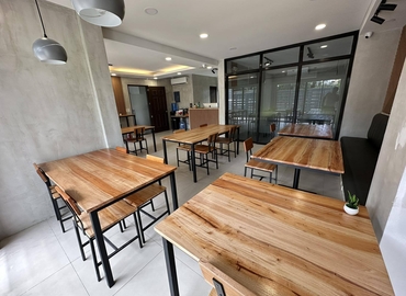 100 m² Shared workspace  in Quezon City, Doña Isidora 9 (1127) - 1 | MatchOffice.com