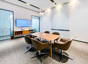 10 m² Shared workspace  in Manila, 5th Ave (1634) - 3 | MatchOffice