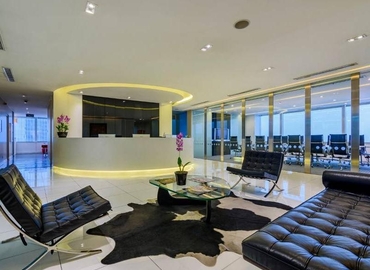 30 m² Business park building up for rent in Makati City, LKG Tower (1226) - 1 | MatchOffice.com
