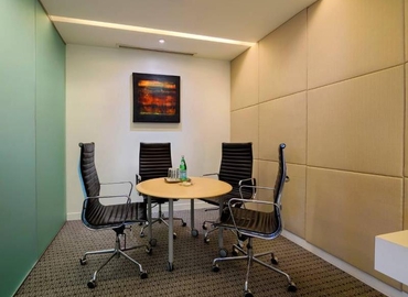 30 m² Business space building for rent in Makati City, LKG Tower (1226) - 4 | MatchOffice
