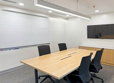 10 m² Business center in Quezon City, 40th Floor (1110) - 2 | MatchOffice.com