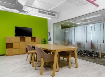 10 m² Business space in Karachi, Executive Towers Dolmen Mall (74500) - 2 | MatchOffice