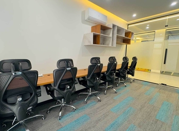 100 m² Coworking space  in Ichhra, Main Road PGECHS 1-B1 (54000) - 2 | MatchOffice.com