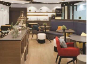 49 m² Serviced office property available to rent in Singapore CBD, 24 Raffles Pl (048621) - 1 | MatchOffice