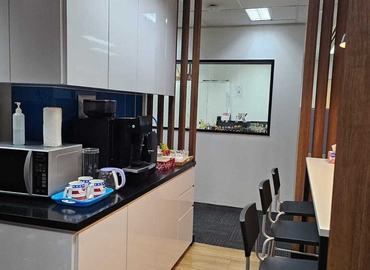 Office Robinson Road 112 068902 Singapore CBD