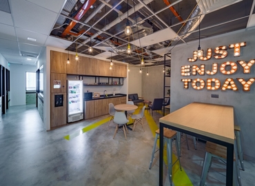 Business center 120 Robinson Road #09-01, #12-01, #15-01, #16-01 068913 Singapore CBD