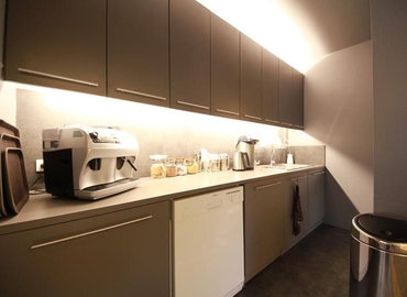 25 m² Coworking space  in Bangkok, Level 17 Alma Link Bldg. (10330) - 6 | MatchOffice.com