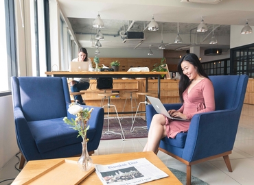 60 m² Co-working  in Bangkok, 5/F Chavanich Building (10110) - 3 | MatchOffice