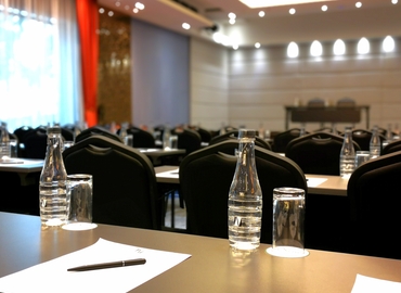 300 m² Conference space in Bangkok, 2 Samsen Soi 2 Rd. (10240) - 1 | MatchOffice