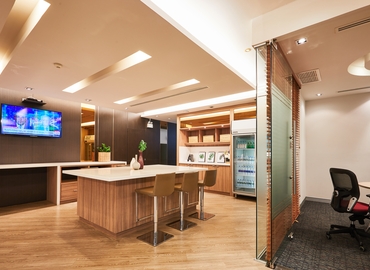 37 m² Business space in Bangkok, 15th fl Sathorn Thani Building 1 (10500) - 1 | MatchOffice.com