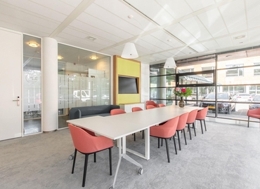 680 m² Serviced office in Ho Chi Minh, Đường Quốc lộ 1A (700000) - 4 | MatchOffice