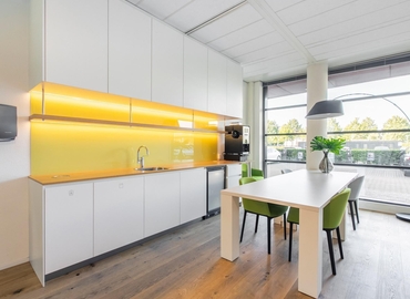 680 m² Business space in Ho Chi Minh, Đường Quốc lộ 1A (700000) - 5 | MatchOffice