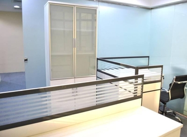 250 m² Shared workspace  in Dubai, Sheikh Zayed Road (%[postal_code]) - 4 | MatchOffice.com