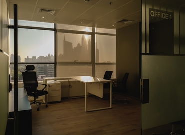 19 m² Business park building up for rent in Dubai, THE ONYX (%[postal_code]) - 2 | MatchOffice.com