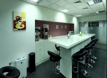 50 m² Serviced office in Abu Dhabi, Prestige Tower (%[postal_code]) - 2 | MatchOffice.com