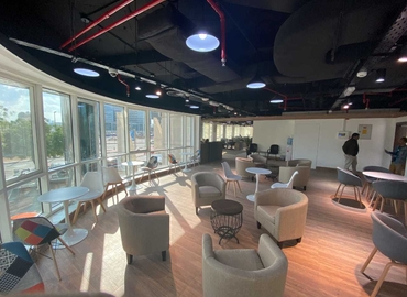 100 m² Business center building available to rent in Dubai, 1st Floor DNIR Building  (%[postal_code]) - 1 | MatchOffice.com