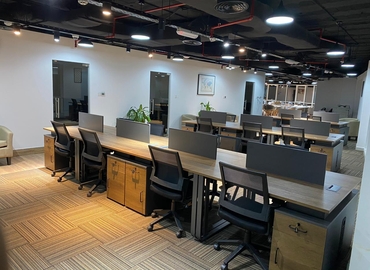 700 m² Coworking  in Dubai, 32 Street (%[postal_code]) - 1 | MatchOffice.com