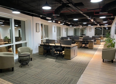 700 m² Coworking space  in Dubai, 32 Street (%[postal_code]) - 2 | MatchOffice