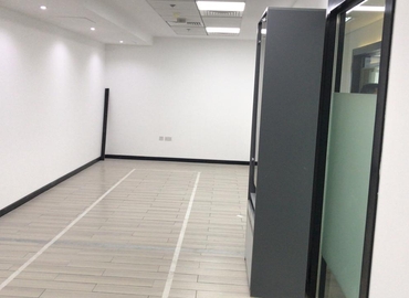 100 m² Office for rent in Dubai, 22nd Floor Al Masraf Tower Deira Al Rigga, %[postal_code]  - 7 | MatchOffice.com
