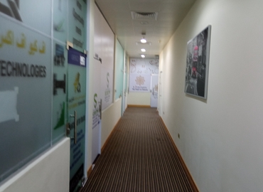 50 m² Business space building available to rent in Dubai, 22nd floor Al Masraf Tower Baniyas Road (%[postal_code]) - 5 | MatchOffice.com