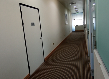 100 m² Serviced office building available to rent in Dubai, 22nd floor Al masraf tower Baniyas Road (%[postal_code]) - 15 | MatchOffice