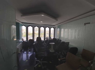 1000 m² Business park place available to rent in Dubai, Baniyas Road (%[postal_code]) - 5 | MatchOffice.com