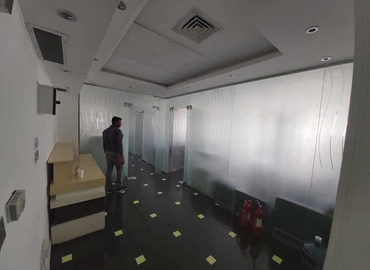 1000 m² Business park property up for rent in Dubai, Baniyas Road (%[postal_code]) - 8 | MatchOffice