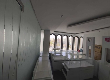 1000 m² Business center building available to rent in Dubai, Baniyas Road (%[postal_code]) - 9 | MatchOffice