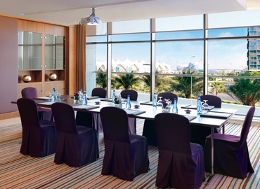 435 m² Conference room in Abu Dhabi, Yas Dr Street (%[postal_code]) - 2 | MatchOffice.com