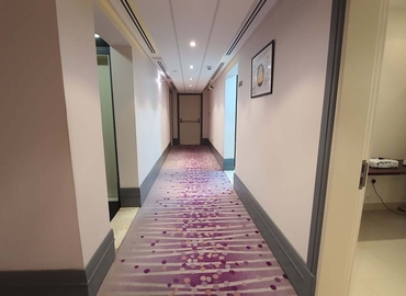 40000 m² Business space in Abu Dhabi, Al Bateen (%[postal_code]) - 2 | MatchOffice