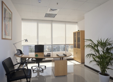 75 m² Convention center in Abu Dhabi, Al Arjan Building (%[postal_code]) - 3 | MatchOffice